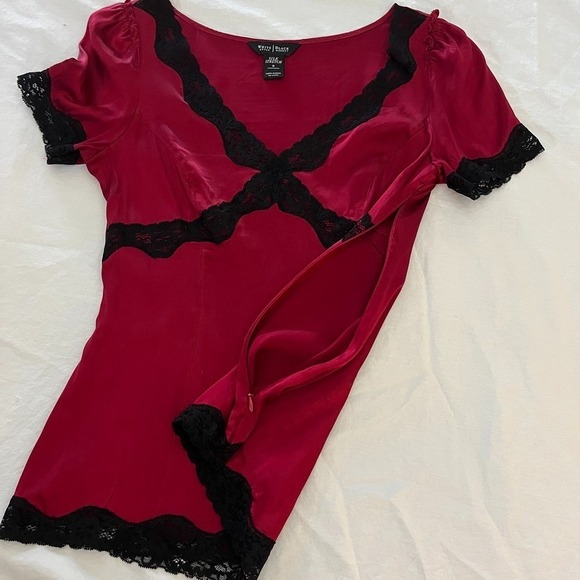 WHBM Womens Red Silk Blouse Sz 0 Y2K Dark Romatic Whimsigoth - Picture 5 of 7